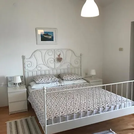 Apartmani Darko Kornic Exterior photo
